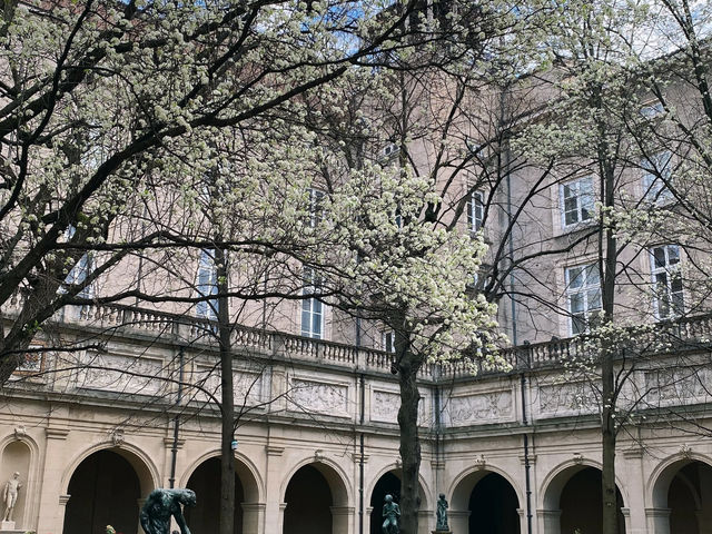 Lyon: A Chic & Charming City Guide 🇫🇷✨