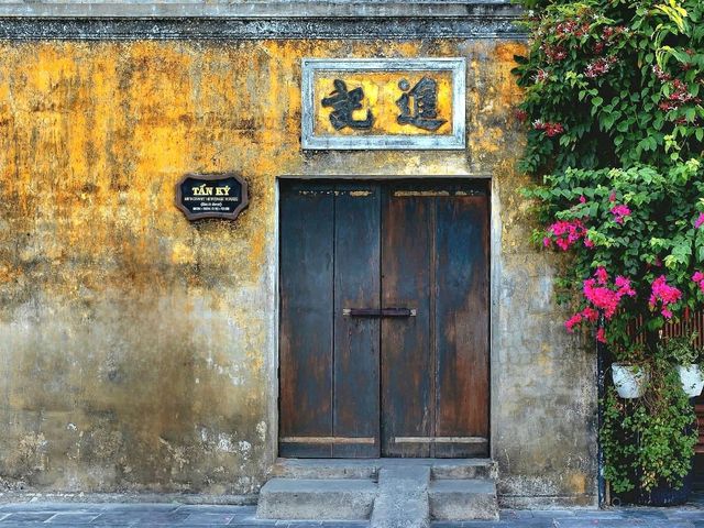 Golden Lights in Hoi An Ancient Town