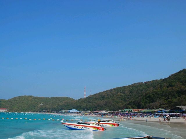 🌊 : Tawaen Beach หาดตาแหวน เกาะล้าน ชลบุรี