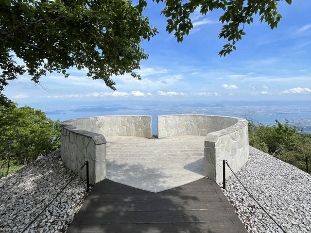 Biwako Valley: A Relaxing Day Trip from Kyoto! ⛰️🌳