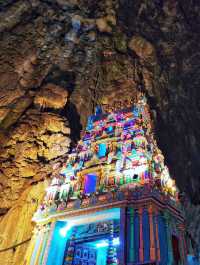 Batu Caves Temple: A Kaleidoscope of Culture and Cliffs