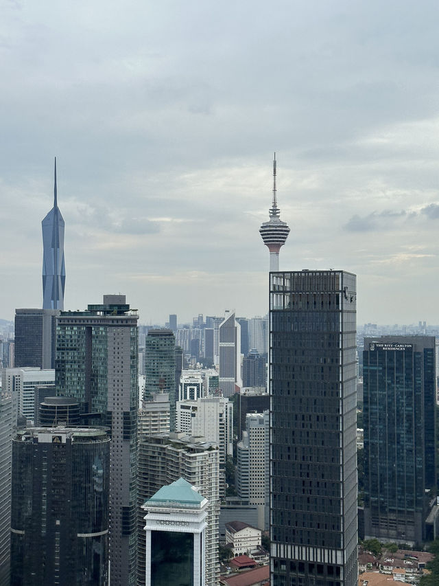打卡高空雙子塔餐廳
