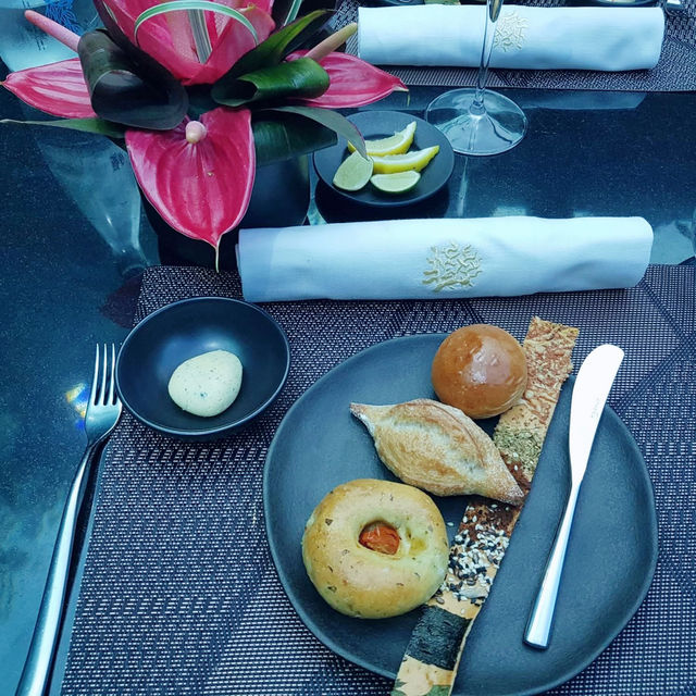 Underwater Elegance: Dining at Koral Restaurant Bali 🇮🇩