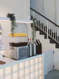 Officialdonat Cafe
