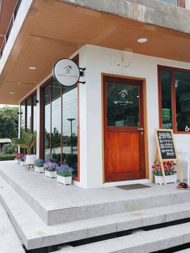 🍚 : SHINE 'S COFFEE คาเฟ่ปากเกร็ด นนทบุรี