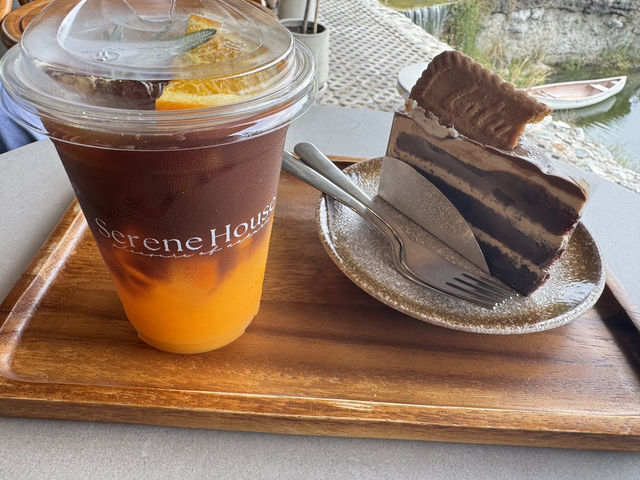 Serene House Café 🫙🫗