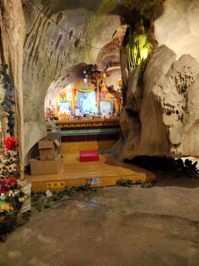 Huat Tian Keong Temple