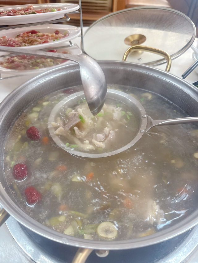 親民價吃脆皮雞煲 