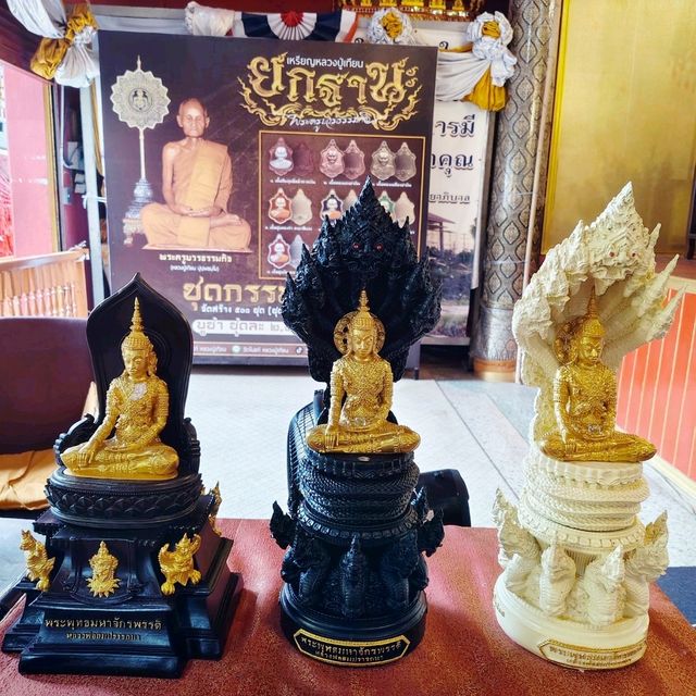 พระพุทธมหาจักรพรรดิ หลวงพ่อสมปราถนา วิหาร๔๐๐ปี