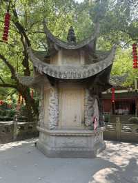 วัดพุทธที่เก่าแก่และศักดิ์สิทธิ์ที่สุดในจีน