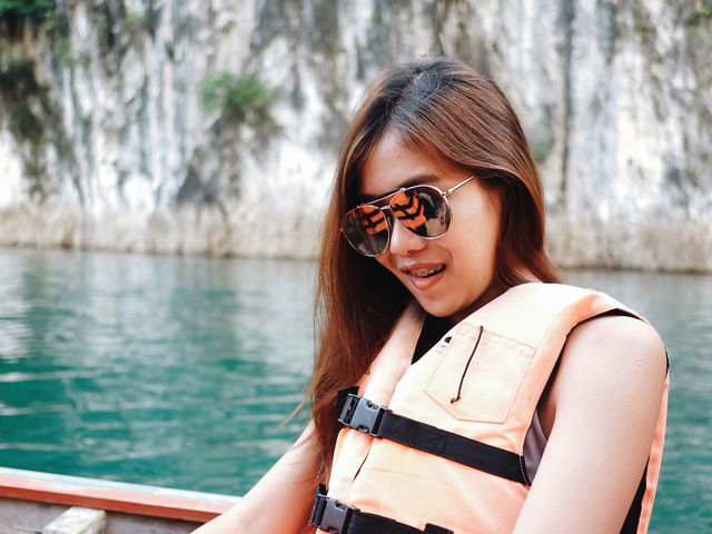 ล่องเรือชมเขื่อนรัชประภา ล่องเรือชมเขื่อนรัชประภา