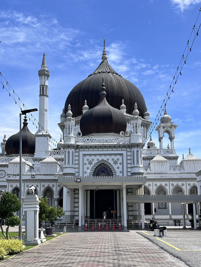  📍 Masjid Zahir – มัสยิดสวยงามใจกลาง Alor Setar 