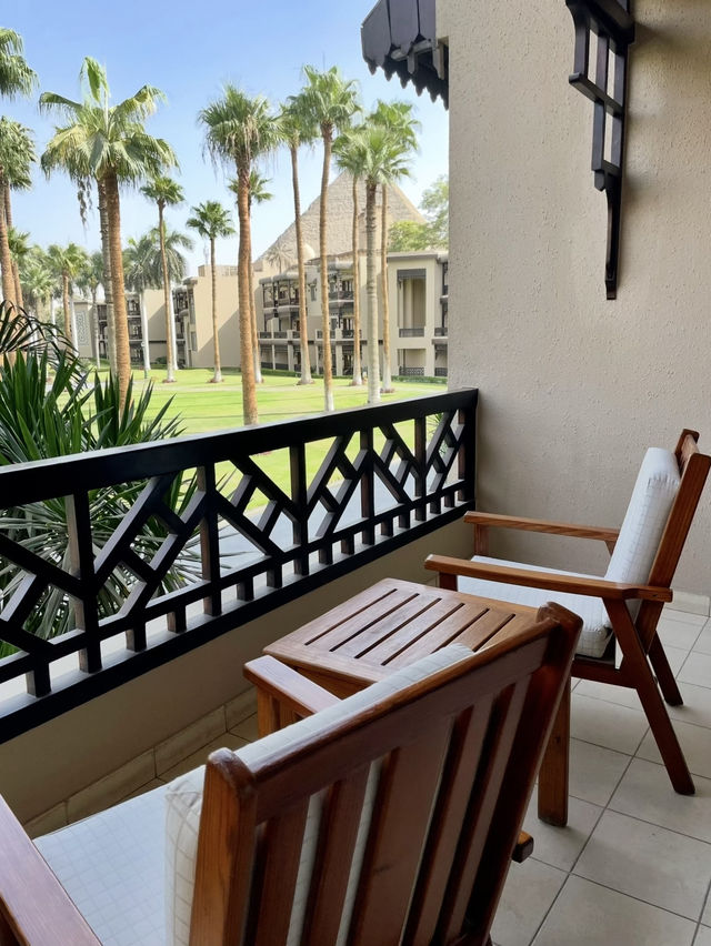 Breakfast with the Pyramids view? = priceless 🇪🇬✨