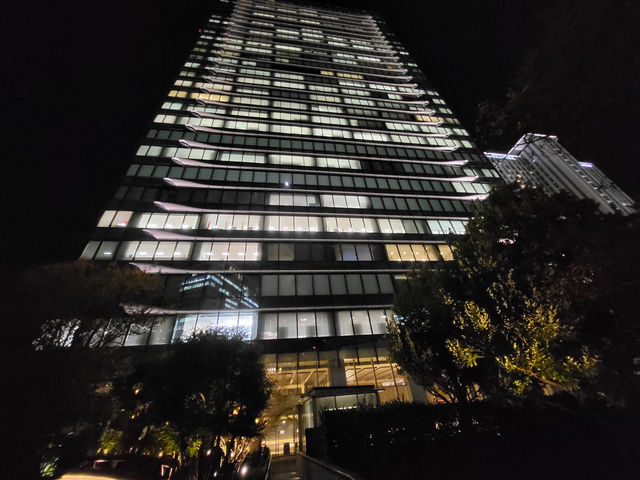 梅田高樓夜色巡禮：大阪都會的璀璨光影