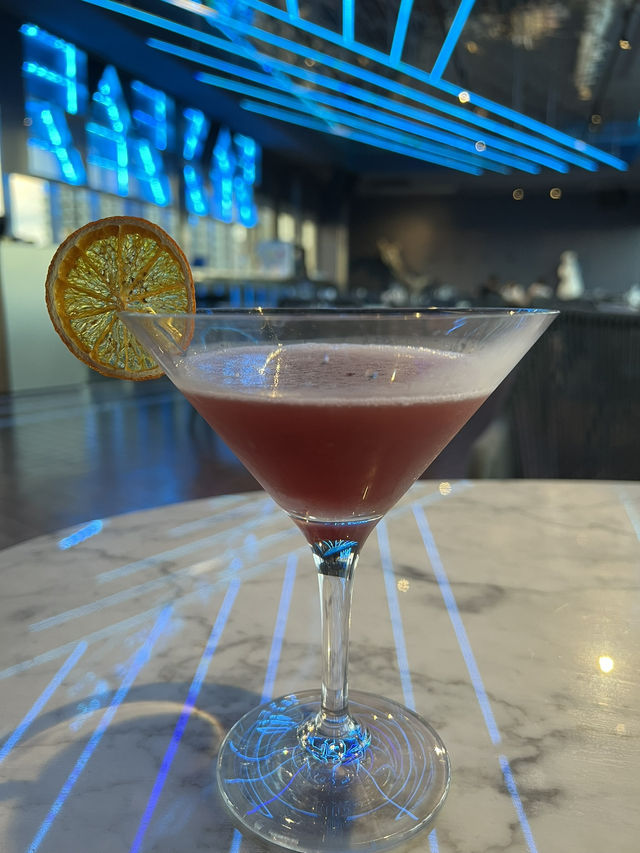 高雄承億酒店 RAR BAR｜24F 海港天際線的微醺夜