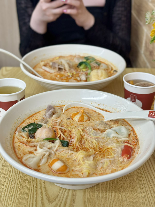 【大阪/梅田】大人気で行列ができるマーラータン専門店