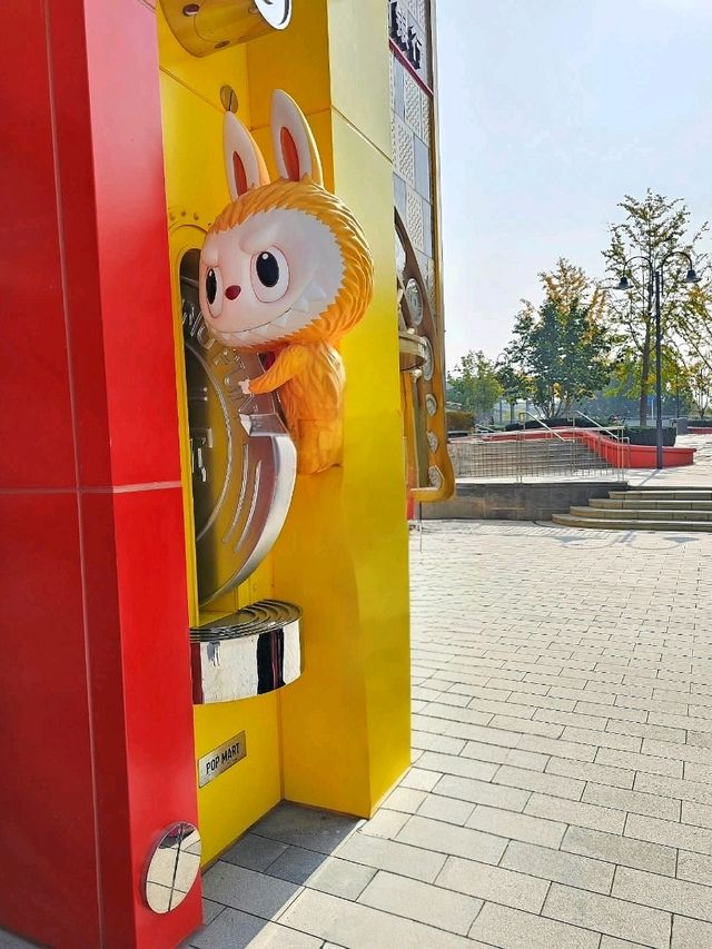 “Universal Studios Beijing: A Halloween Spectacular of Fear and Fun”