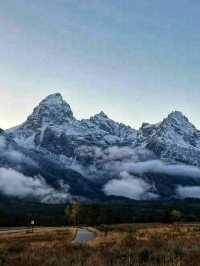 🏔️ Grand Teton National Park – Where Mountains Touch the Sky