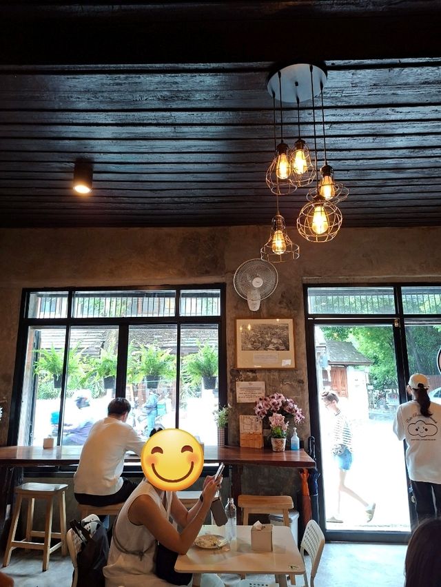 🍰พาไปทานเค้กแสนอร่อย @บ้านเปี่ยมสุข จ.เชียงใหม่ 🍰พาไปทานเค้กแสนอร่อย @บ้านเปี่ยมสุข จ.เชียงใหม่