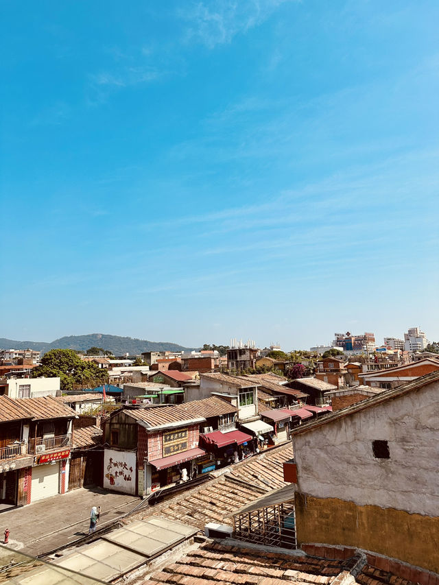Quanzhou West Street — A Timeless Journey Through Fujian’s Heritage 🏮
