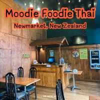 อิ่มเหมือนอยู่บ้านที่ Moodie Foodie Thai Newmarket