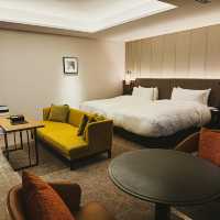 Elevated Ease & Urban Stillness