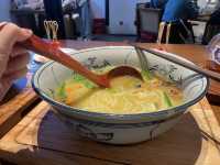 昆明老街的地道滋味｜雲南道雲腿過橋米線