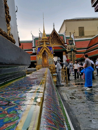 ทริปกรุงเทพฯ 3 วัน - ชมวัดวาอารามในตอนกลางวัน ชมวิวบนดาดฟ้าในตอนกลางคืน 🌇🍸