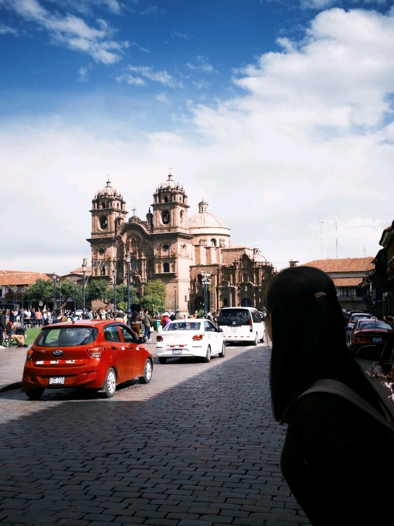 Strolling through the ancient city of Cusco, the Plaza de Armas is stunning both day and night!