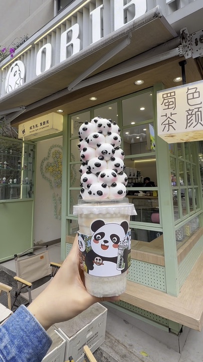 All the milk tea & drinks I had in China 🧋🇨🇳⁣⁣
⁣⁣
One thing I didn’t expect in China was how deeply milk tea is part of everyday life. Milk tea stores are everywhere — sometimes literally every few steps — each with their own style, following, and way of doing things.⁣⁣
⁣⁣
It’s very much part of the culture here, and in some places you even see people bringing their drinks into food courts or pairing them with meals like it’s completely normal.⁣⁣
⁣⁣
Ordering is also very seamless — most shops use QR codes at the counter, and you can easily find discounts on Dianping, or just order for delivery through Meituan if you don’t even feel like going out.⁣⁣
⁣⁣
Some shops are so popular that locals will still queue for hours just to get a cup.⁣⁣
⁣⁣
Over time, I ended up trying quite a few myself, from rich creamy milk teas to lighter tea-based drinks and fruitier blends.⁣⁣
⁣⁣
Not here to rank them, but a few places I naturally kept going back to stood out:⁣⁣
Li Shanshan (李山山) — lighter, tea-forward milk teas with a more balanced profile.⁣⁣
Ah Ma Shou Zuo (邓氏阿嬷手作) — handmade-style drinks with a more traditional tea shop feel.⁣⁣
No Yeye No Tea (爷爷不泡茶) — known for refreshing fruit teas and easy-drinking combinations.⁣⁣
Molly Tea (茉莉奶白) — jasmine-based milk teas that are smooth, fragrant, and consistent.⁣⁣
⁣⁣
Special mention to OBIBI 蜀色茶颜 — a Chengdu brand founded in 2016 blending Sichuan-inspired flavours with playful panda-themed drinks. Their rice wine milk tea was the most memorable one I tried there.⁣⁣
⁣⁣
What stood out most wasn’t just the variety, but how effortless it is to get a drink anywhere — and how naturally it fits into daily life here 🧋🇨🇳⁣⁣

 #china #travel2026 #chengdu #thingstodo #myitinerary #citydaytours #afternoonteatime #localfood #chinatravel 