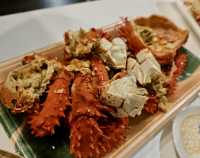 北海道小樽「鱗友朝市」海鮮攻略 🦀 超高 CP 值朝市食堂魚生飯＋三大名蟹（長腳蟹/毛蟹/花咲蟹）實測避坑指南！