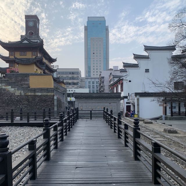 Explore Yongfeng Warehouse Ruins Park