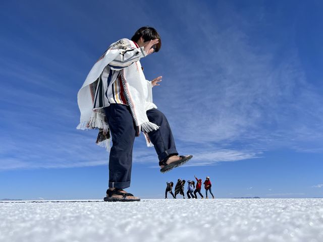 【ウユニ塩湖】トリック写真