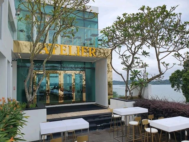 “Coastal Comfort & Local Charm by Changi Beach”