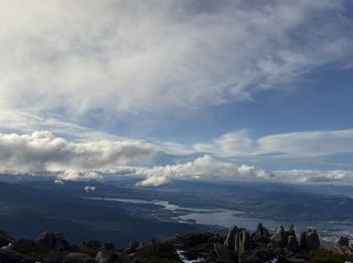 Epic Tassie Adventure: 3-Day Itinerary 🍷🌊🏔️