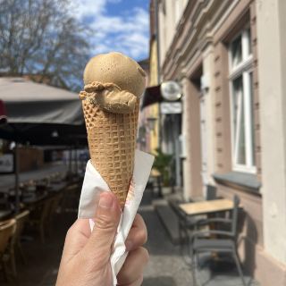 Ma be...eis cafe，另一家冰淇淋非常美味的商店。