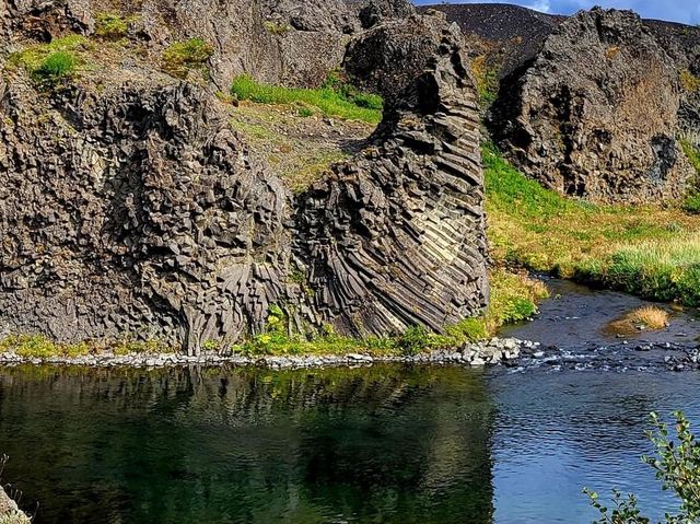 Hjálparfoss 🇮🇸