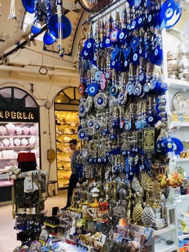 Finding Gems at Istanbul’s Grand Bazaar 