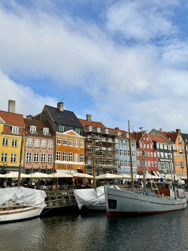 Stunning Canal Views at Nyhavn⛵️