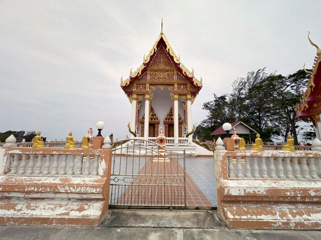 Hidden gem: a temple by the beach