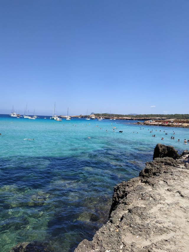 🏖️ One-Day Beach Tour in Ibiza – Sun, Sand & Crystal Waters ☀️🌴🚗
