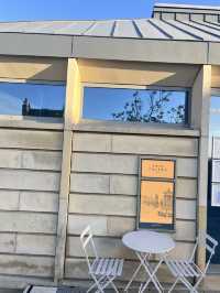 ☕️ Cafe in the Sky: A Carlton Hill Reverie