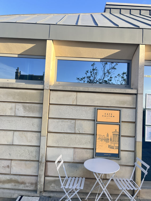 ☕️ Cafe in the Sky: A Carlton Hill Reverie