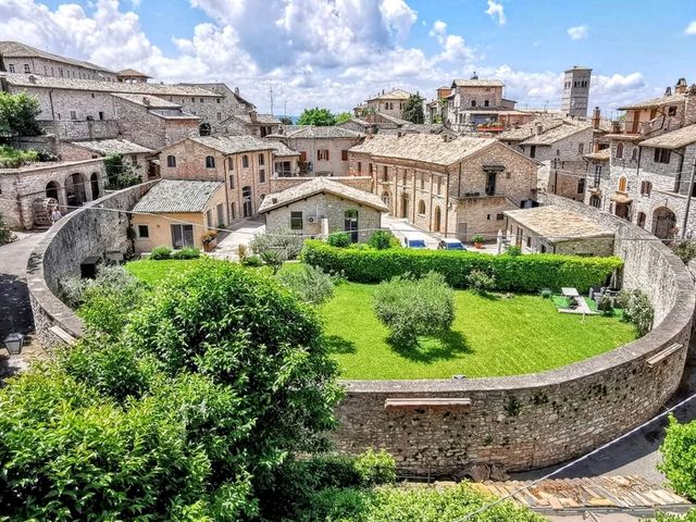 Why Halloween in Assisi: A Spooky Twist on Sacred Serenity