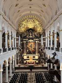 ⛪華麗な内装に思わず見惚れるバロック教会|Sint-Carolus Borromeuskerk(アントワープ)