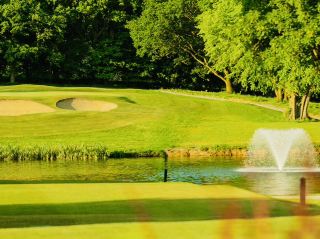 Calcot Park Golf Course: A Tranquil Oasis in Reading