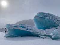 絕美藍冰仙境，身臨其境感受冰與火的交融！