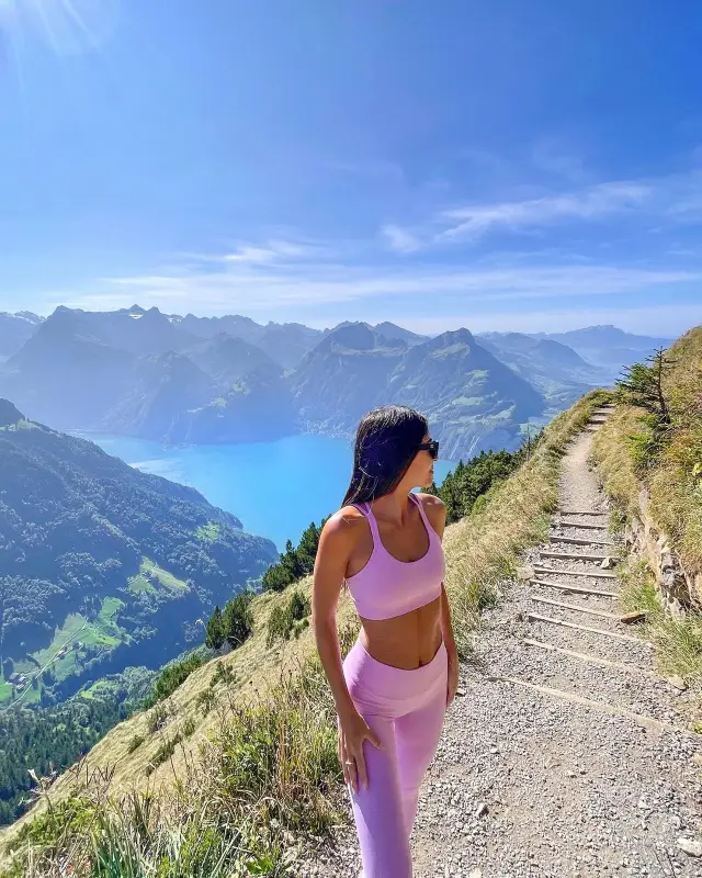 Unleashing the Beauty: Switzerland's Breathtaking Hiking Trails! 🌲🏞️