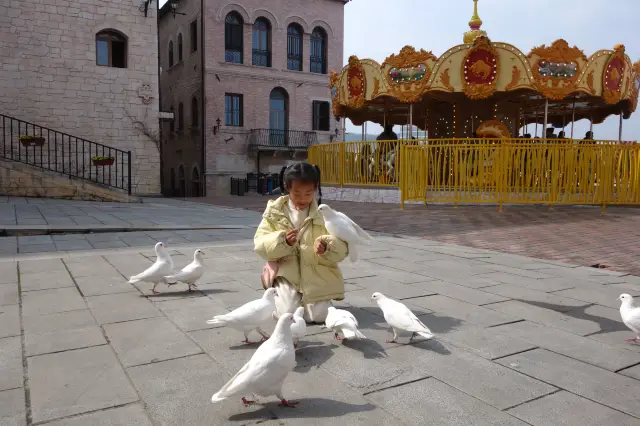 Huayi Brothers Movie Town in Changsha is a great place to take kids for a stroll