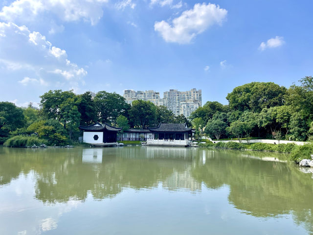 弇山園，在太倉絕對算得上是一個著名景點，原來叫太倉公園，雖然是個免費公園，但規劃管理得井井有條